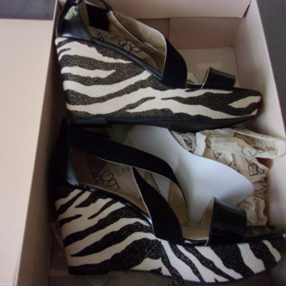 BCBGeneration Black Zebra Patent Leather Wedge - Picture 4 of 7
